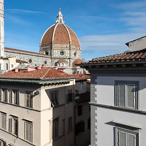Apartment Unyca - Duomo Luxury View, Florence